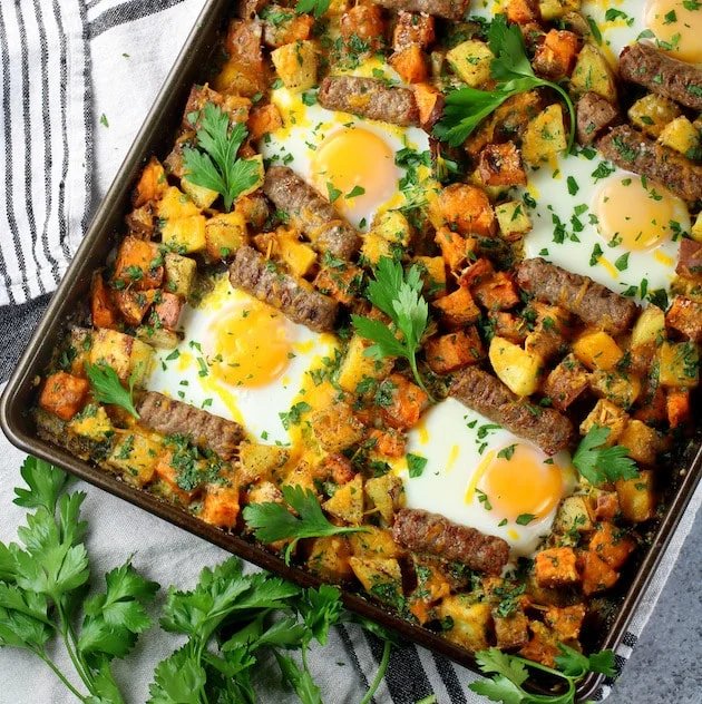 Bandeja De Desayuno Con Salchicha De Pavo Y Camote