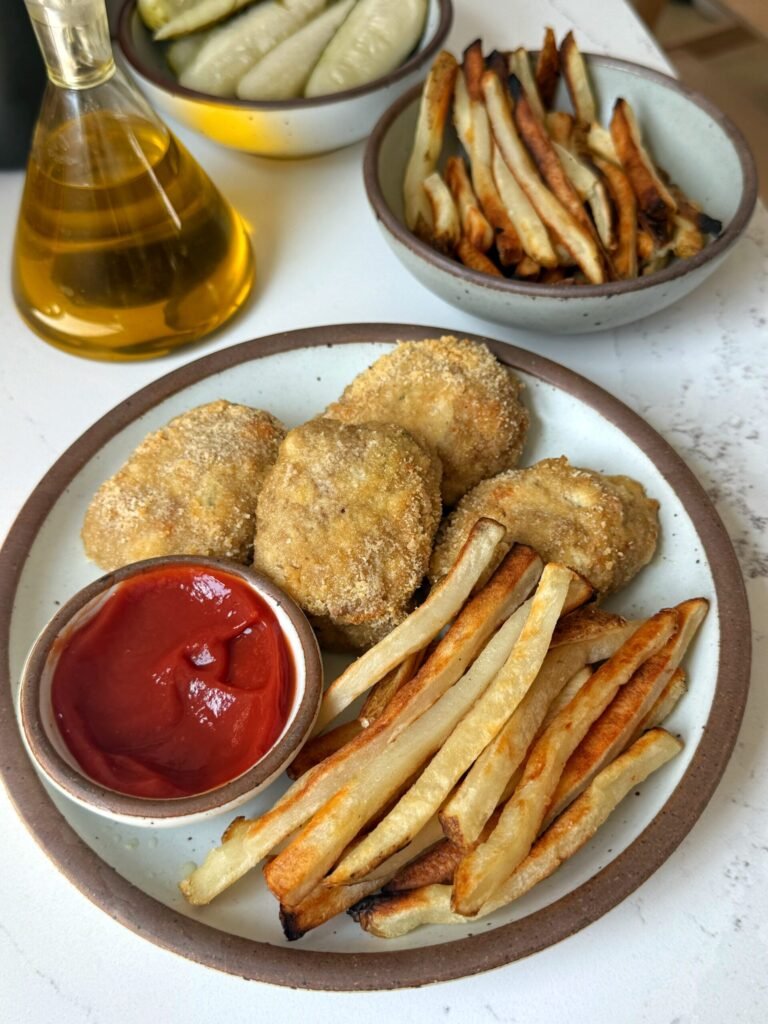 Nuggets de pollo con pepinillos en vinagre - rachLmansfield