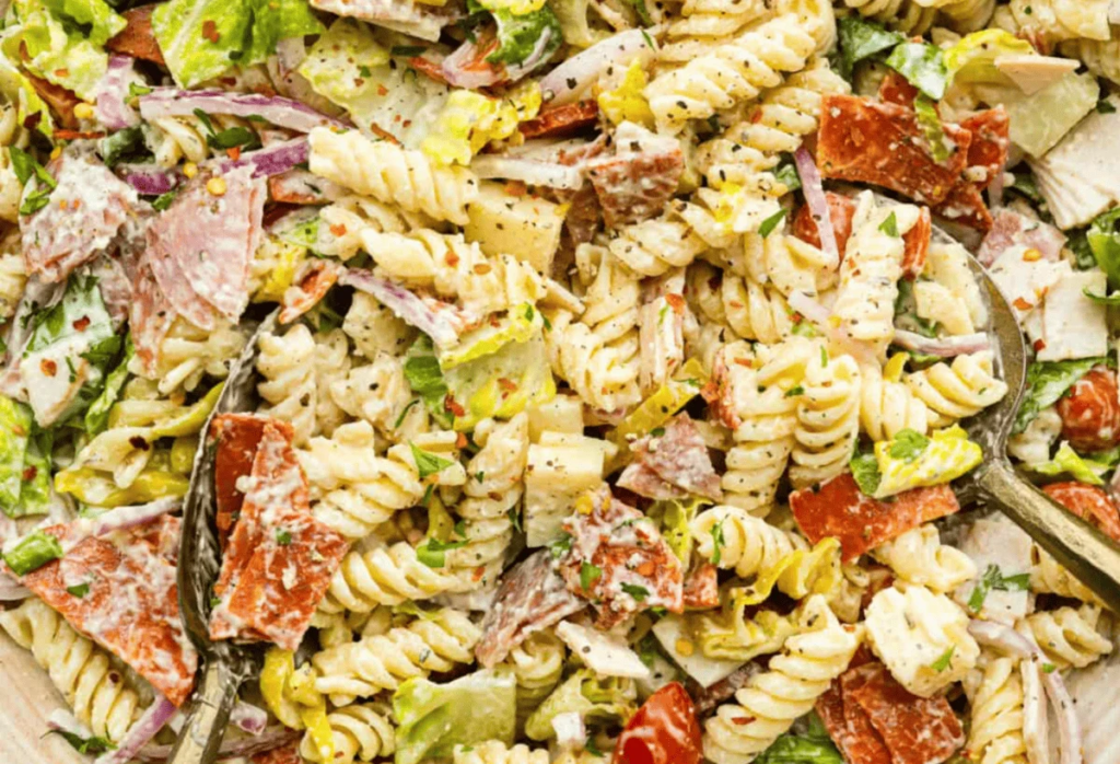 Ensalada de pasta italiana con molinillo | El crítico de recetas