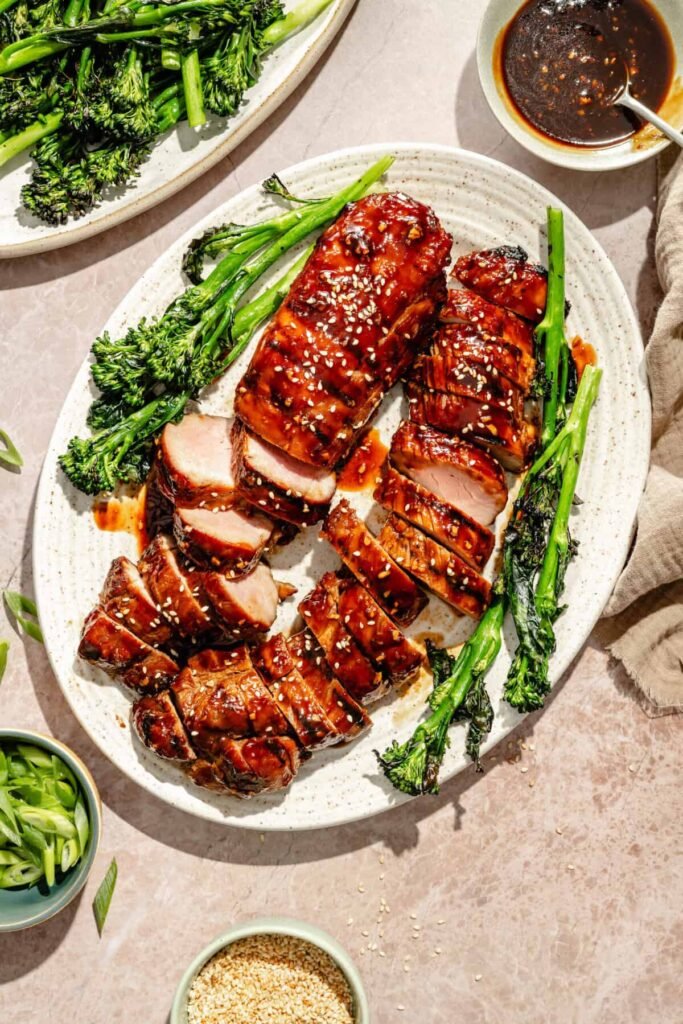 Tazones de lomo de cerdo a la parrilla glaseado con Hoisin